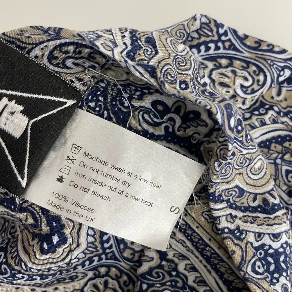 RP4LF Cutout Paisley Shorts Size Small